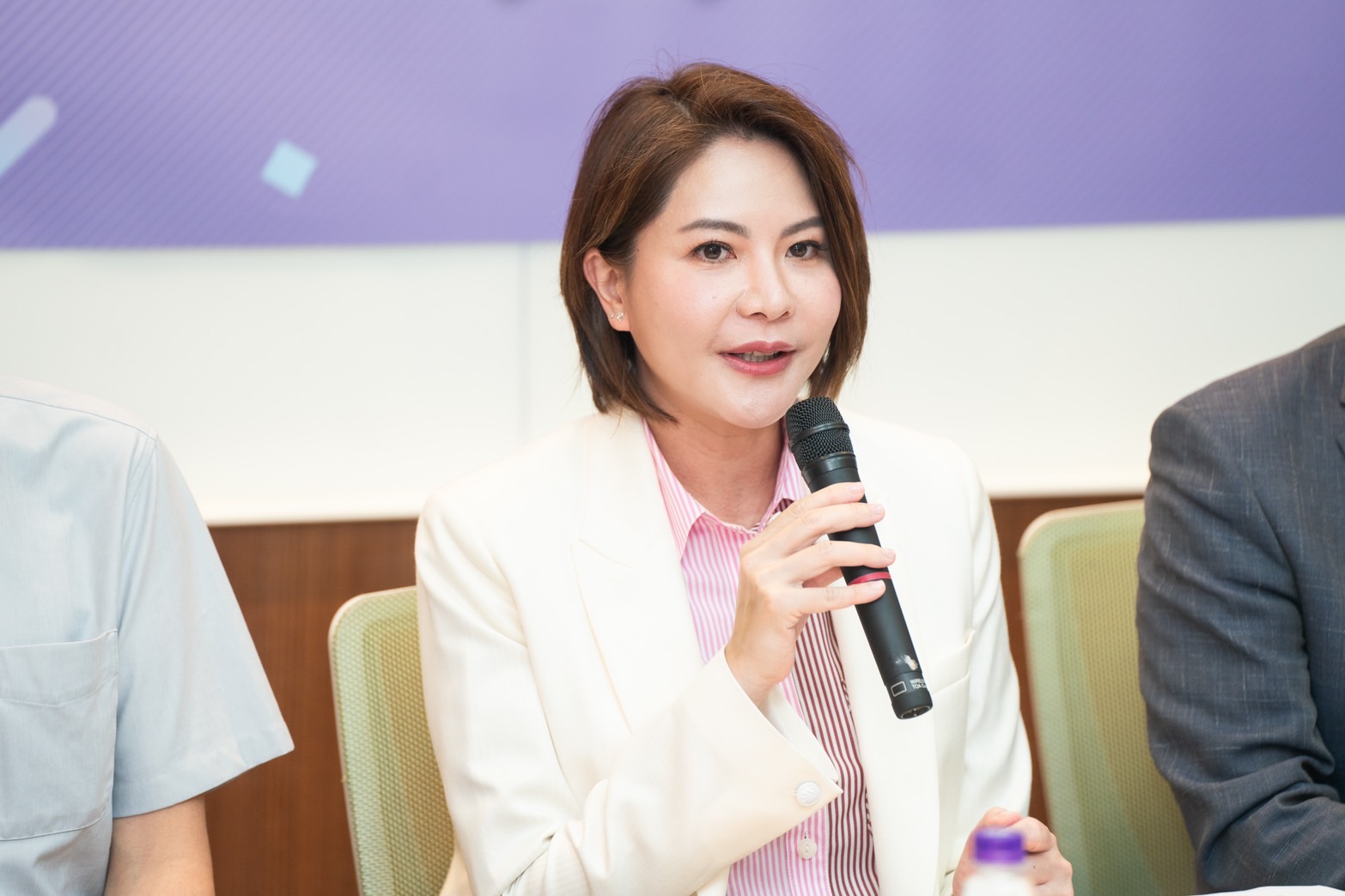 陳菁徽立委建議,目前政府雖仍以「三段五級」的預防醫學架構在防治口腔癌,但對民眾遭遇疾病前的「可感受期」,還是應有全面的衛生教育,才不會掛萬漏一